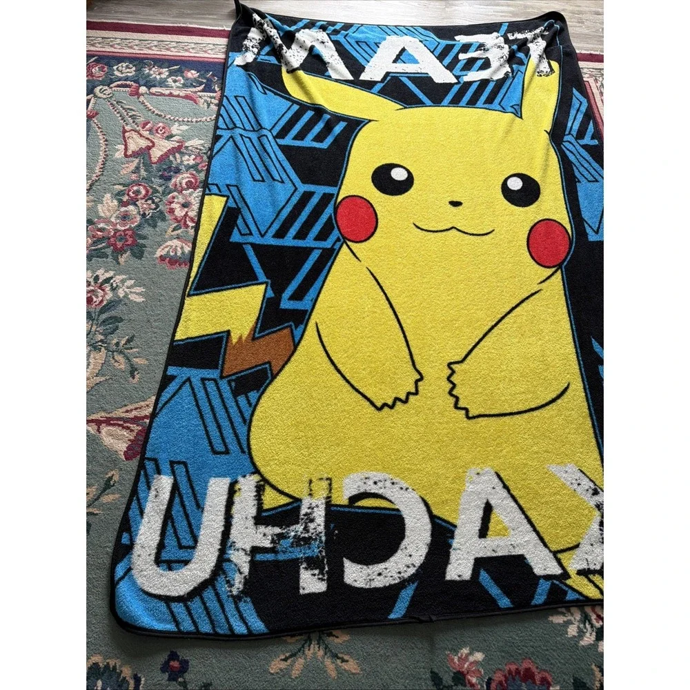Pokemon Pikachu Throw Blanket Northwest Co. Fleece 90' X 60'  Clean Legendary‎